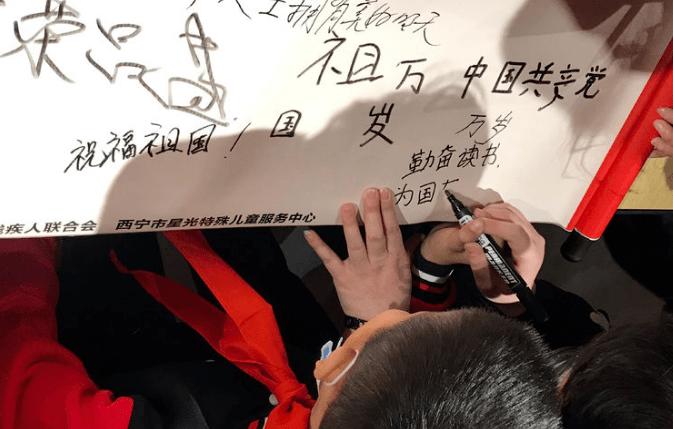 古怪巫师逃离村庄